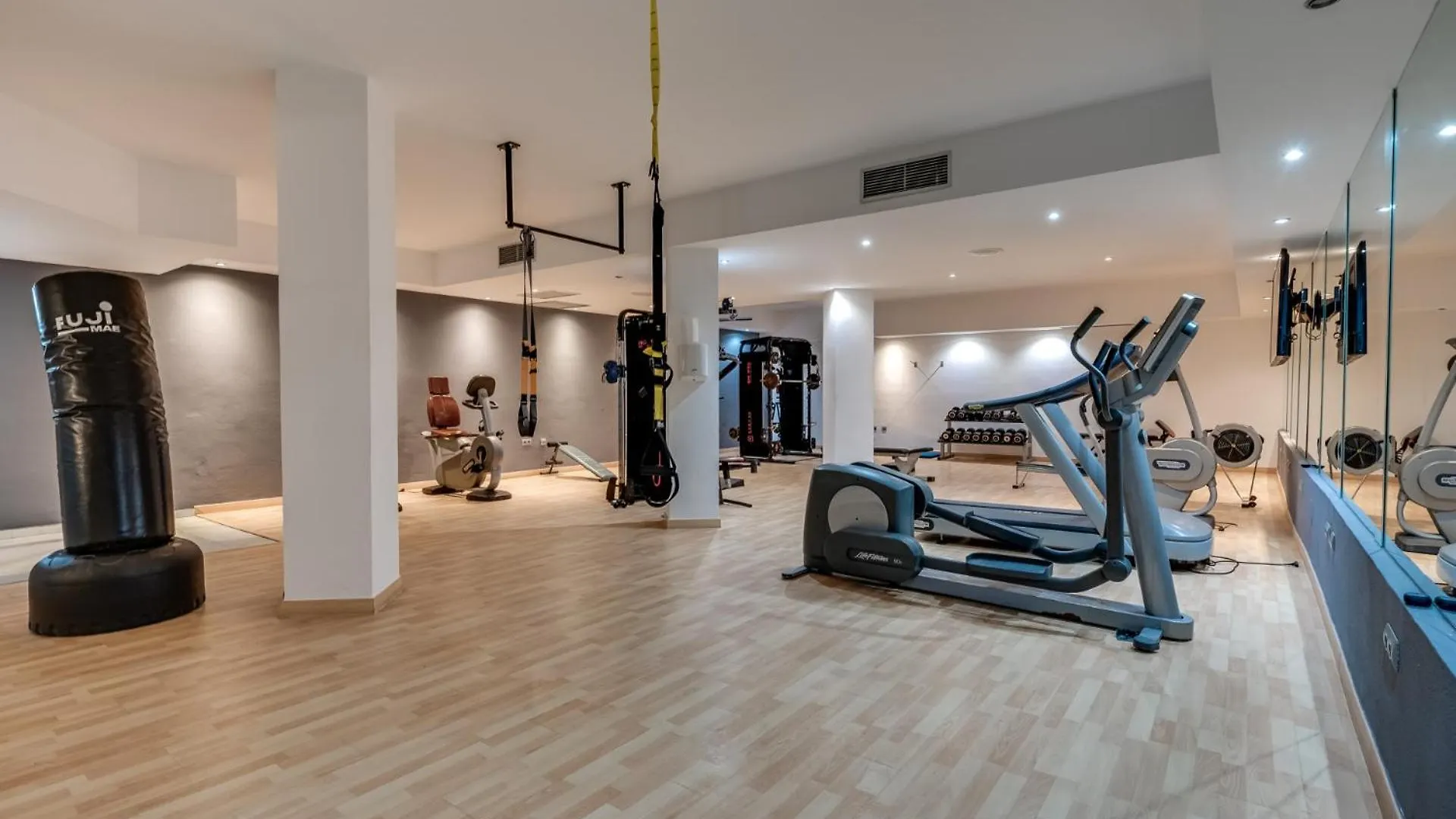 Molo Residences Boutique Apartments & Spa 마르베야