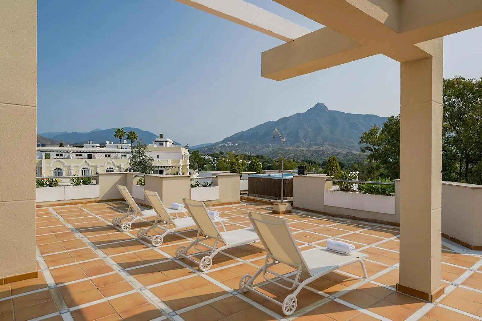 Molo Residences Boutique Apartments & Spa 마르베야 아파트호텔