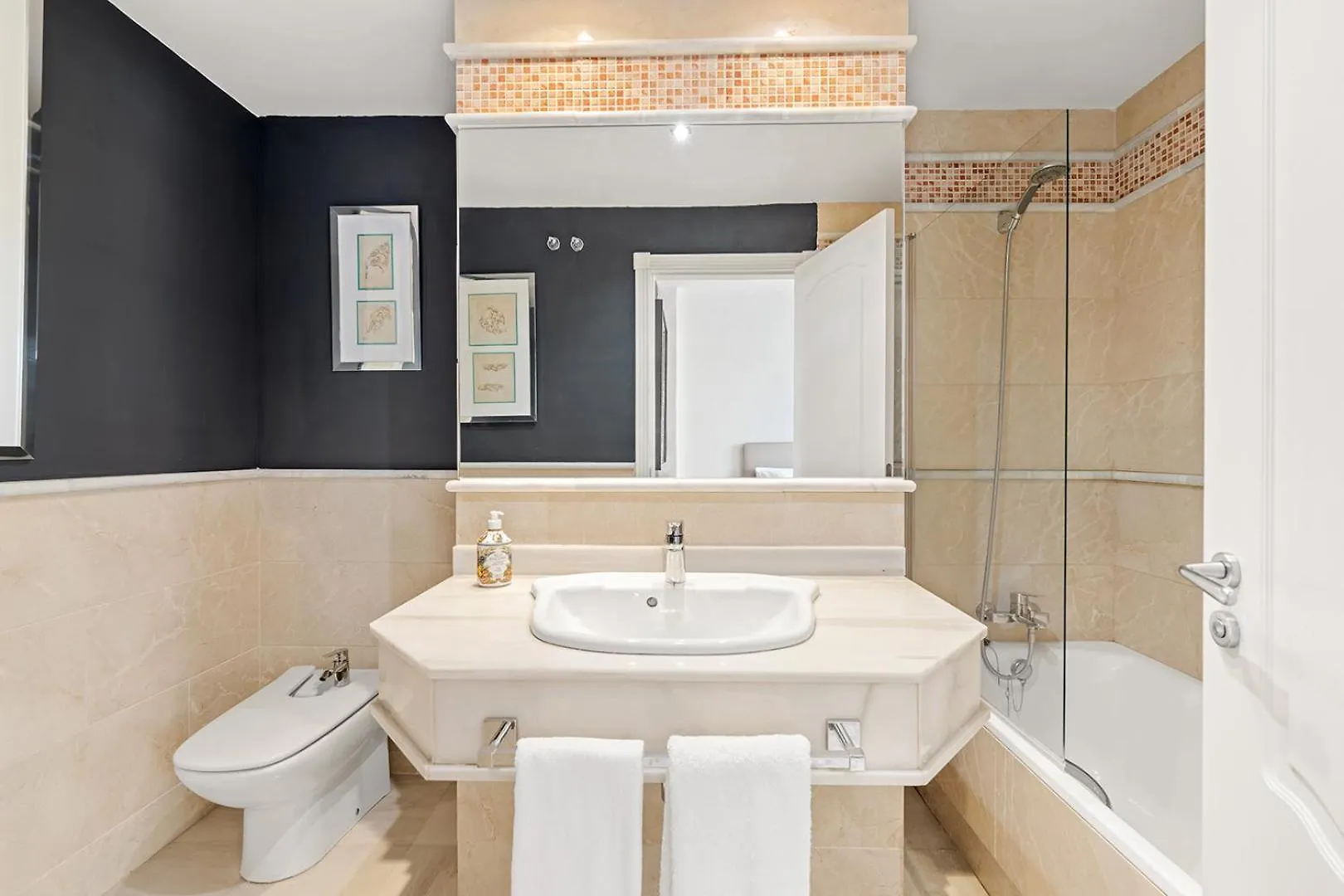 아파트호텔 Molo Residences Boutique Apartments & Spa 마르베야