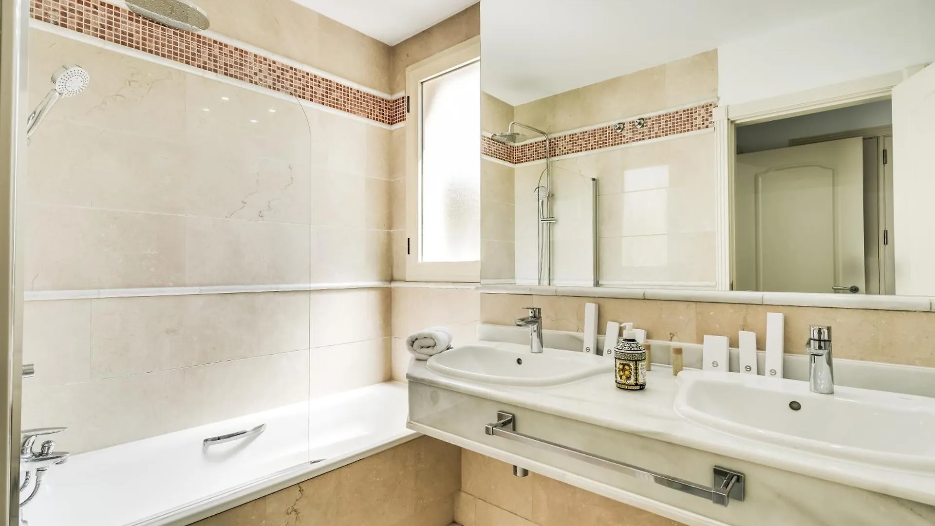 Aparthotel Molo Residences Boutique Apartments & Spa Marbella Spagna